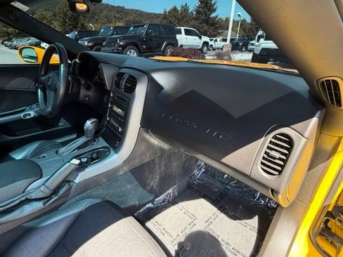 Used 2007 Chevrolet Corvette Coupe w/ Preferred Equipment Group RWD image 33
