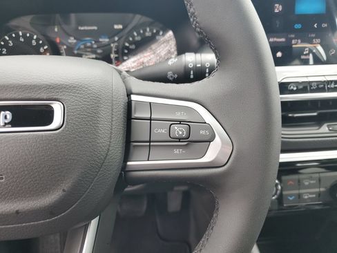 New 2026 Jeep Compass Latitude AWD/4WD image 37