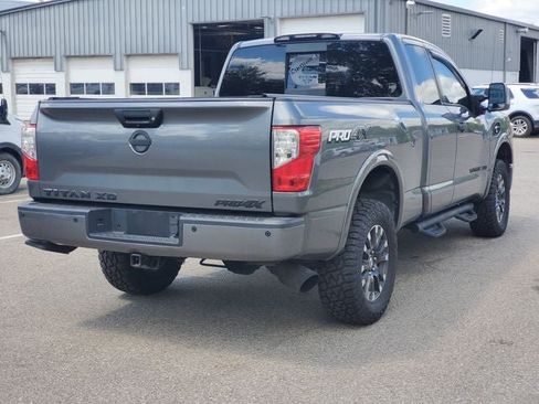 Used 2017 Nissan Titan PRO-4X w/ Pro-4x Convenience Package AWD/4WD image 3