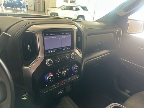 Used 2022 GMC Sierra 1500 SLE AWD/4WD image 18