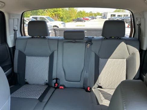 Used 2017 Toyota Tundra SR5 w/ SR5 Upgrade Package AWD/4WD image 6