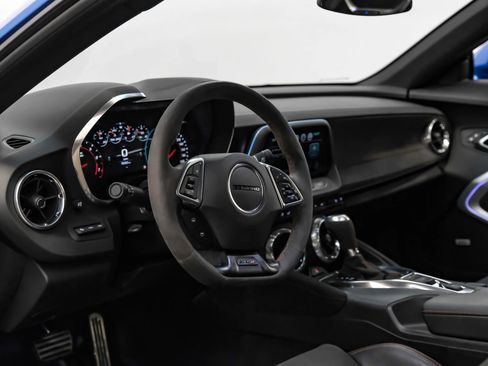 Used 2018 Chevrolet Camaro ZL1 image 8