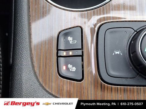 Certified 2021 GMC Acadia SLE w/ Driver Convenience Package image 26