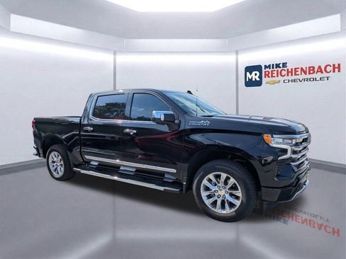 Used 2024 Chevrolet Silverado 1500 High Country w/ High Country Premium Package AWD/4WD image 2