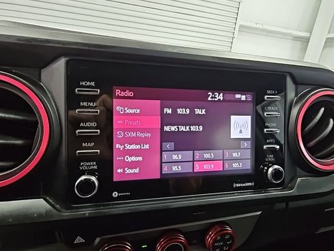 Used 2022 Toyota Tacoma SR image 14