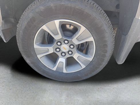 Used 2019 Chevrolet Colorado Z71 image 39