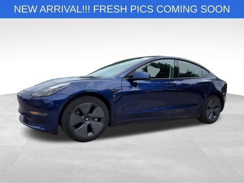 Used 2023 Tesla Model 3 Standard Range RWD image 2