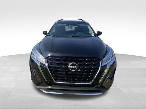 Used 2024 Nissan Kicks SV FWD image 15