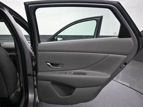 Used 2023 Hyundai Elantra SEL w/ Convenience Package FWD image 31