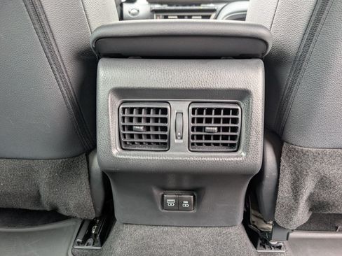 Used 2026 Toyota Camry SE w/ Convenience Package FWD image 7