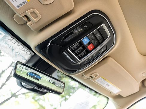 Used 2021 Jeep Grand Cherokee L Limited w/ Luxury Tech Group II image 39