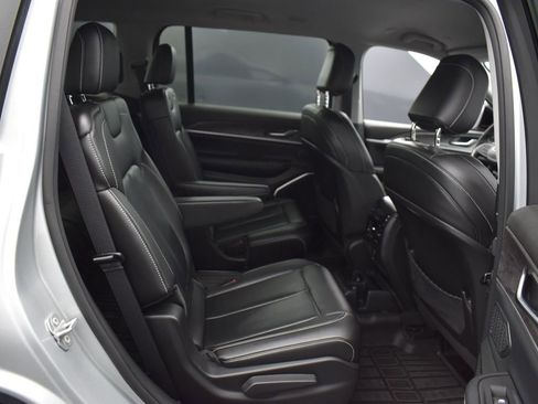 Used 2023 Jeep Grand Cherokee L Limited image 25