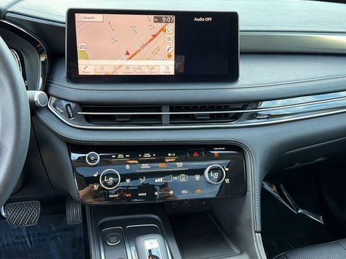 Used 2025 INFINITI QX60 Luxe image 24