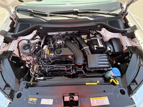 Used 2023 Volkswagen Taos S image 17