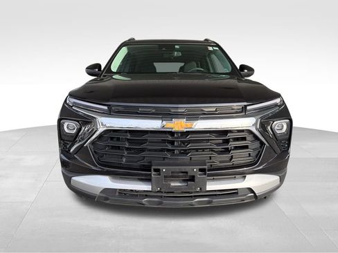 Used 2024 Chevrolet TrailBlazer LT w/ Driver Confidence Package image 8