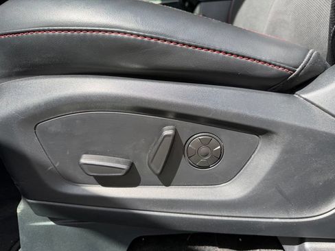 Used 2025 Ford Explorer ST AWD/4WD image 21