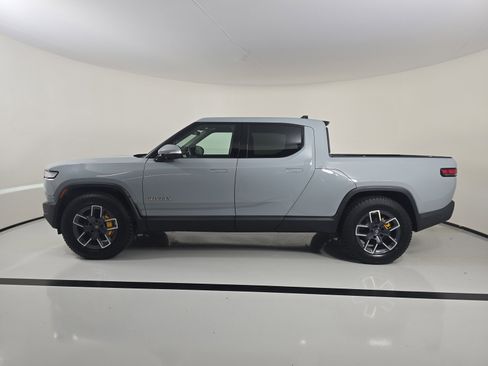 Used 2023 Rivian R1T Adventure image 2