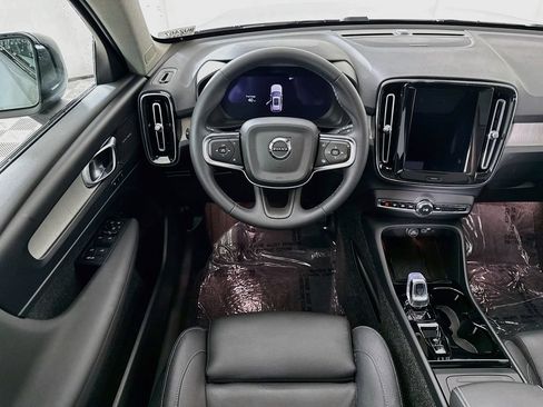 Used 2025 Volvo XC40 B5 Ultra AWD/4WD image 22
