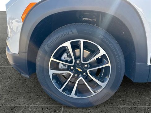 Used 2026 Chevrolet TrailBlazer LT w/ Driver Confidence Package image 14