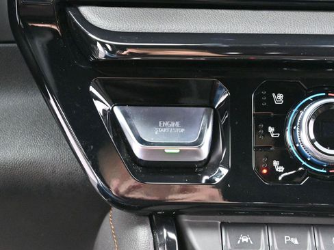 Used 2024 GMC Sierra 1500 AT4 w/ Technology Package image 24