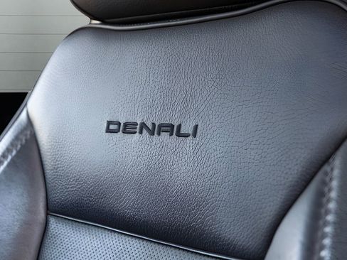 Used 2021 GMC Yukon XL Denali w/ Denali Ultimate Package AWD/4WD image 46