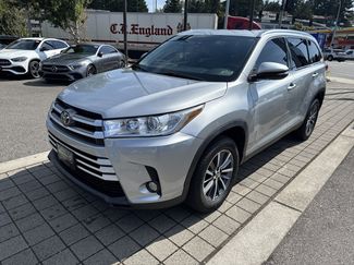 Used 2019 Toyota Highlander XLE FWD video 1