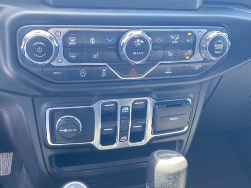 Used 2023 Jeep Gladiator Sport AWD/4WD image 20