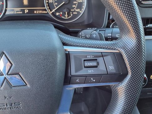 Used 2024 Mitsubishi Outlander ES image 31