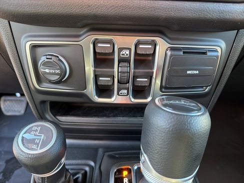 New 2026 Jeep Gladiator Sport image 33