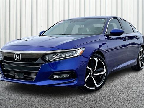 Used 2018 Honda Accord Sport image 3