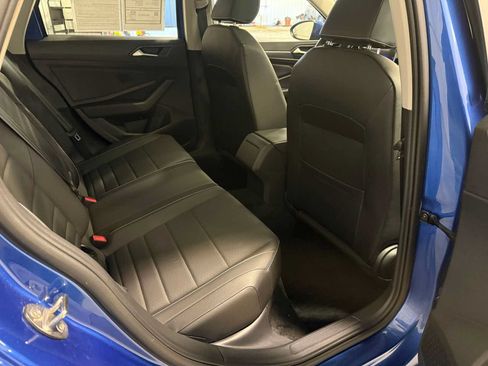 Certified 2024 Volkswagen Jetta SE w/ Panoramic Sunroof Package FWD image 26