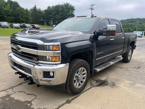 Used 2019 Chevrolet Silverado 3500 LTZ w/ LTZ Plus Package AWD/4WD image 10