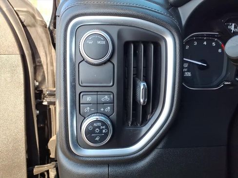 Used 2020 GMC Sierra 1500 Elevation w/ Elevation Value Package image 17