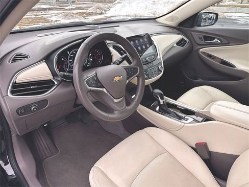 Used 2024 Chevrolet Malibu LT image 10