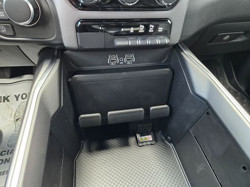 New 2026 RAM 1500 4x4 Crew Cab image 29