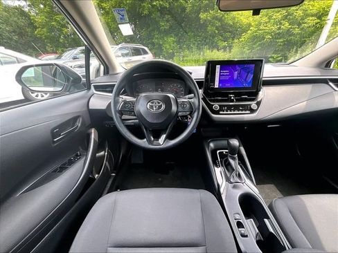 Used 2024 Toyota Corolla LE FWD image 17