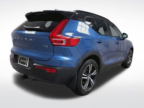 Used 2021 Volvo XC40 T5 R-Design w/ Protection Package Premier image 8