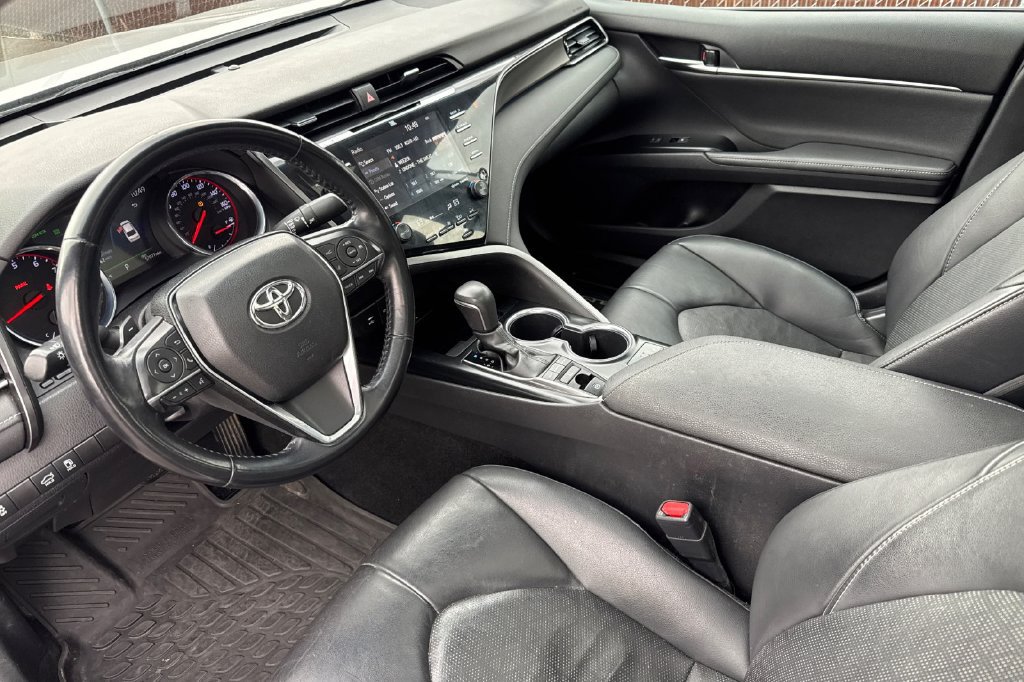 Used 2019 Toyota Camry XSE FWD image 12