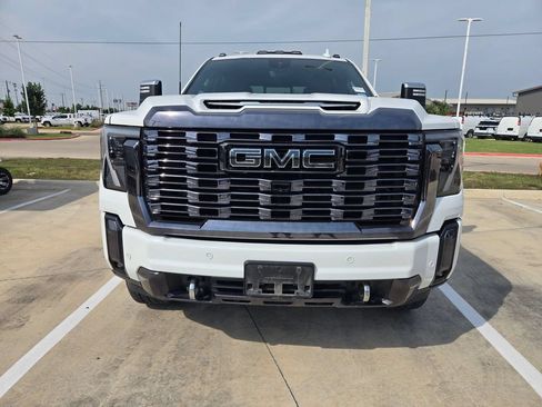 Used 2024 GMC Sierra 2500 Denali Ultimate AWD/4WD image 5