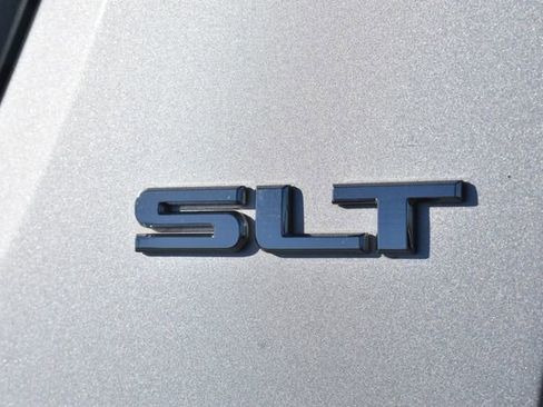 Used 2018 GMC Acadia SLT w/ LPO, Floor Liner Package AWD/4WD image 18