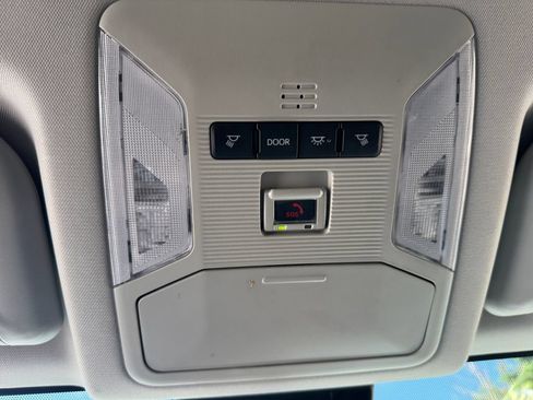 Used 2025 Toyota RAV4 LE AWD/4WD image 25