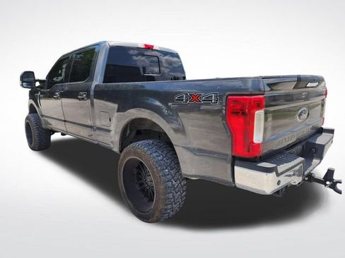 Used 2017 Ford F250 Lariat w/ Lariat Value Package AWD/4WD image 11