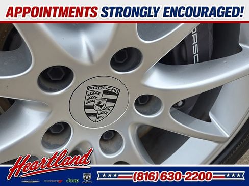 Used 2024 Porsche Cayenne w/ Premium Package AWD/4WD image 25