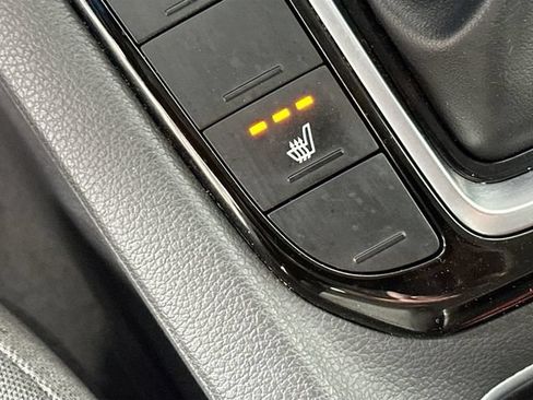 Used 2020 Hyundai Ioniq SEL FWD image 16