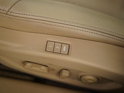 Used 2013 Buick LaCrosse Leather image 24