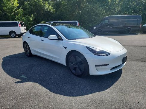 Used 2023 Tesla Model 3 Standard Range RWD image 8