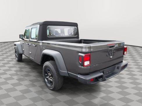 Used 2024 Jeep Gladiator Sport AWD/4WD image 8