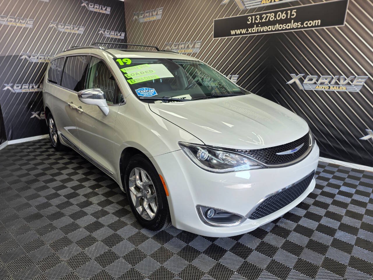 Used 2019 Chrysler Pacifica Limited FWD image 7