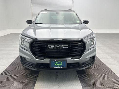 Certified 2024 GMC Terrain SLE w/ Driver Convenience Package FWD image 6
