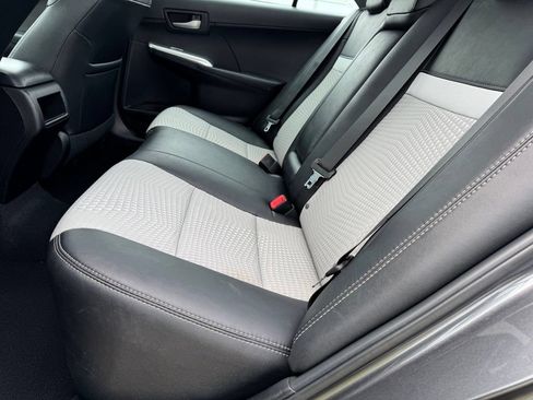 Used 2013 Toyota Camry SE FWD image 8